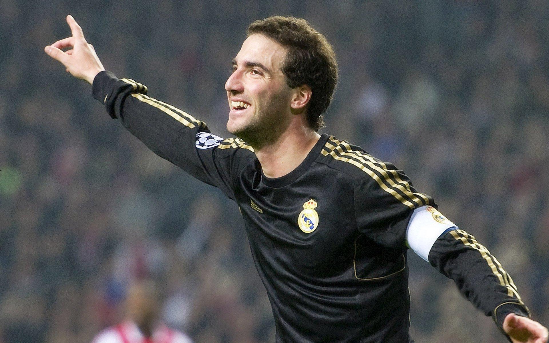 巴萨重磅重组,1亿欧出售双星,豪签天才射手与6000万中卫