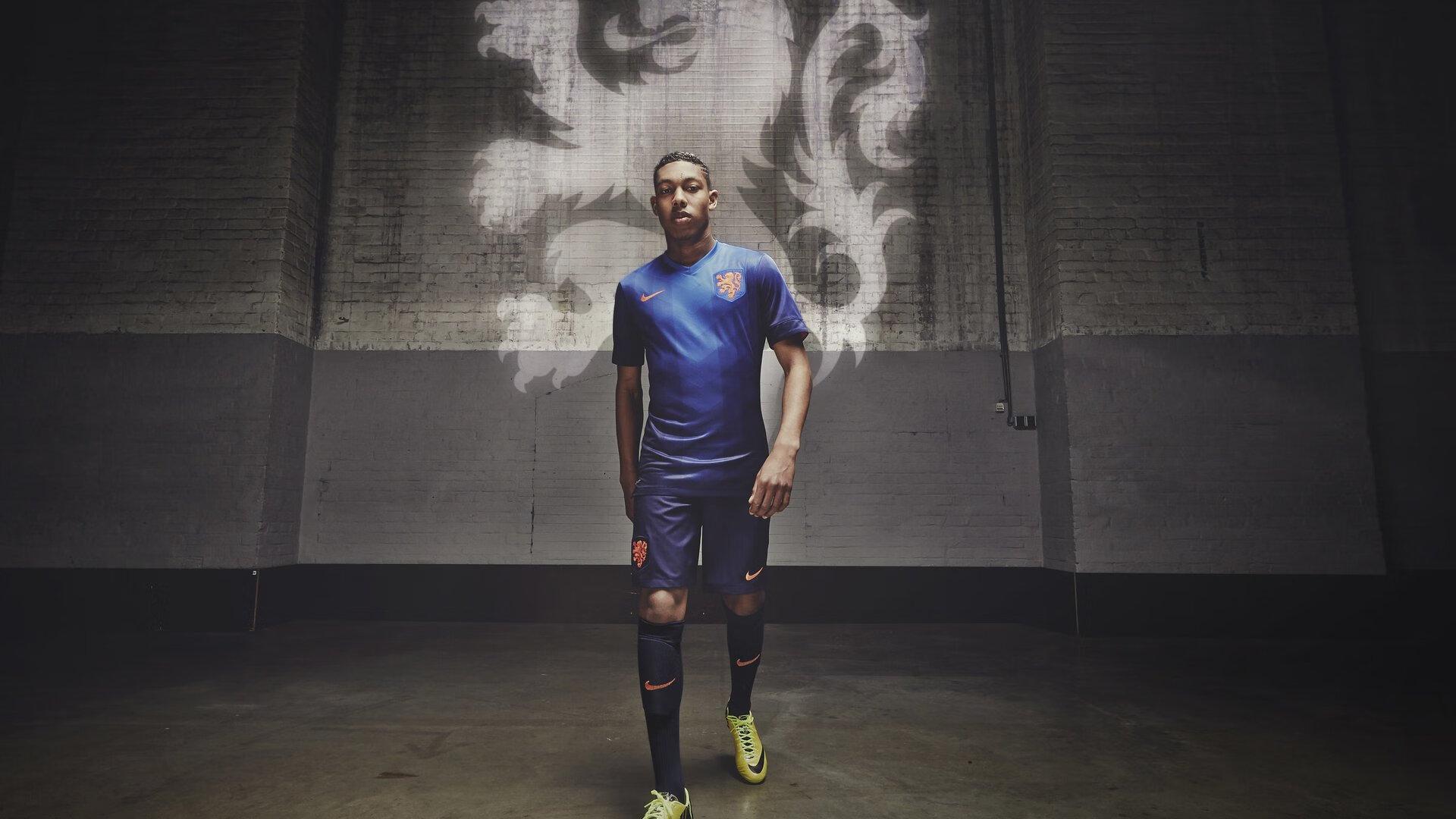 英超传奇,那些曾穿梭于曼联与阿森纳战袍的球员们